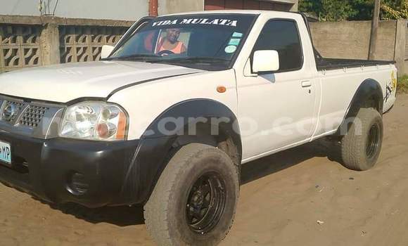Buy Used Nissan Hardbody White Car in Maputo in Maputo