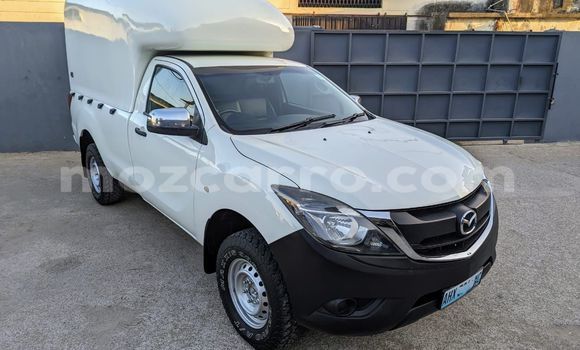 Comprar Usado Mazda BT-50 Branco Carro em Maputo em Maputo Comprar Usado Mazda BT-50 Branco Carro em Maputo em Maputo