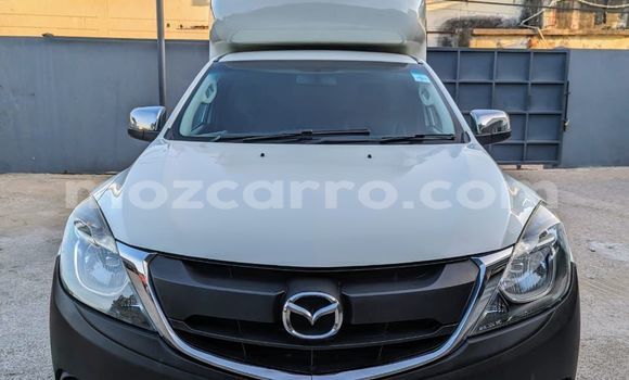 Nunua Ilio tumika Mazda BT-50 Nyeupe Gari ndani ya Maputo nchini Maputo Nunua Ilio tumika Mazda BT-50 Nyeupe Gari ndani ya Maputo nchini Maputo