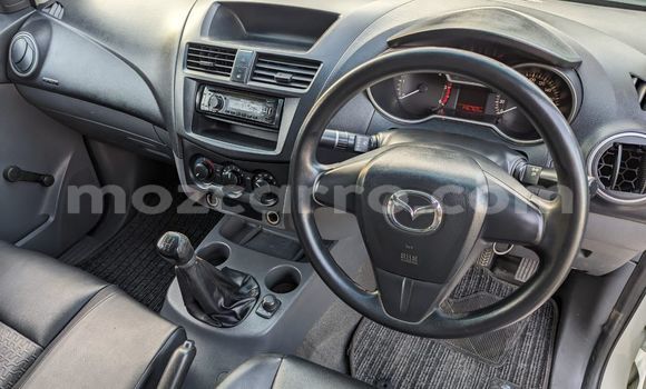Nunua Ilio tumika Mazda BT-50 Nyeupe Gari ndani ya Maputo nchini Maputo Nunua Ilio tumika Mazda BT-50 Nyeupe Gari ndani ya Maputo nchini Maputo