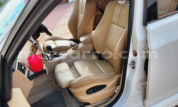 Nunua Ilio tumika BMW X3 Nyeupe Gari ndani ya Maputo nchini Maputo Nunua Ilio tumika BMW X3 Nyeupe Gari ndani ya Maputo nchini Maputo