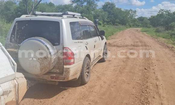 Tenga Tsaru Mitsubishi Pajero Chena Mota in Maputo in Maputo Tenga Tsaru Mitsubishi Pajero Chena Mota in Maputo in Maputo