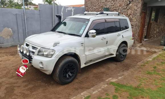Tenga Tsaru Mitsubishi Pajero Chena Mota in Maputo in Maputo Tenga Tsaru Mitsubishi Pajero Chena Mota in Maputo in Maputo