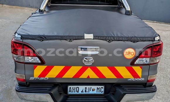 Comprar Novo Mazda BT-50 Prata Carro em Maputo em Maputo Comprar Novo Mazda BT-50 Prata Carro em Maputo em Maputo