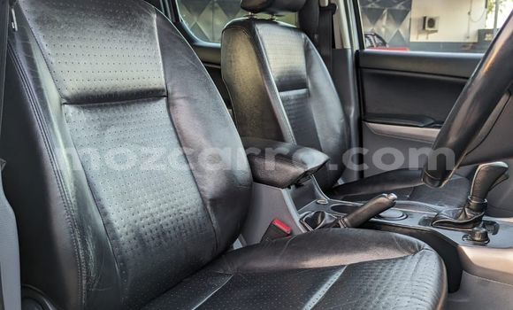 Comprar Novo Mazda BT-50 Prata Carro em Maputo em Maputo Comprar Novo Mazda BT-50 Prata Carro em Maputo em Maputo