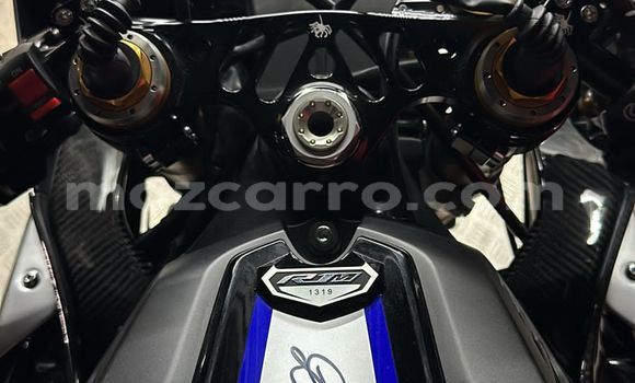 Comprar Usado Yamaha R1 Bege Moto em Maputo em Maputo Comprar Usado Yamaha R1 Bege Moto em Maputo em Maputo
