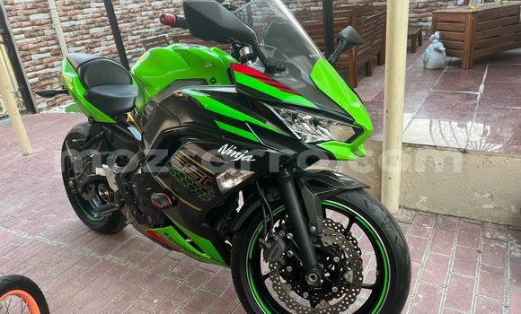 Nunua Ilio tumika Kawasaki Ninja Kijani Bike ndani ya Maputo nchini Maputo
