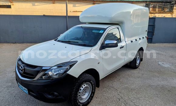 Nunua Ilio tumika Mazda BT-50 Nyeupe Gari ndani ya Maputo nchini Maputo Nunua Ilio tumika Mazda BT-50 Nyeupe Gari ndani ya Maputo nchini Maputo