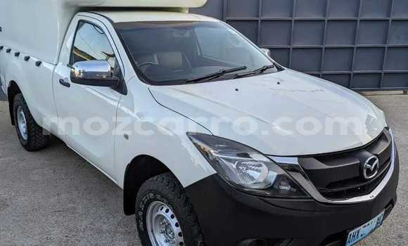 Nunua Ilio tumika Mazda BT-50 Nyeupe Gari ndani ya Maputo nchini Maputo Nunua Ilio tumika Mazda BT-50 Nyeupe Gari ndani ya Maputo nchini Maputo