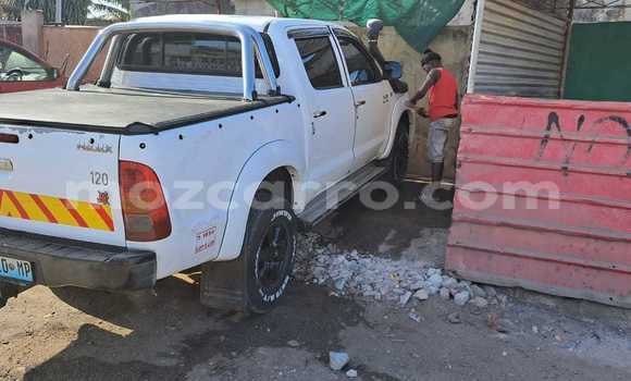 Tenga Tsaru Toyota Hilux Chena Mota in Maputo in Maputo Tenga Tsaru Toyota Hilux Chena Mota in Maputo in Maputo
