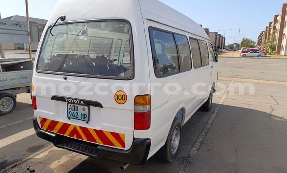 Nunua Ilio tumika Toyota Hiace Nyeupe Gari ndani ya Maputo nchini Maputo Nunua Ilio tumika Toyota Hiace Nyeupe Gari ndani ya Maputo nchini Maputo