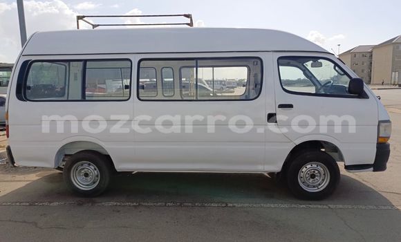 Nunua Ilio tumika Toyota Hiace Nyeupe Gari ndani ya Maputo nchini Maputo Nunua Ilio tumika Toyota Hiace Nyeupe Gari ndani ya Maputo nchini Maputo