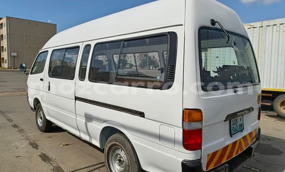 Nunua Ilio tumika Toyota Hiace Nyeupe Gari ndani ya Maputo nchini Maputo Nunua Ilio tumika Toyota Hiace Nyeupe Gari ndani ya Maputo nchini Maputo