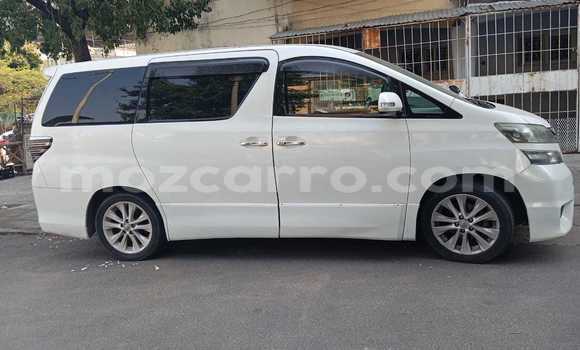 Comprar Usado Toyota Vellfire Branco Carro em Maputo em Maputo