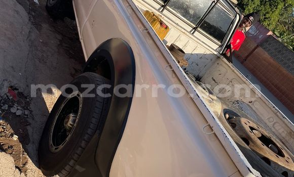 Buy Used Nissan Hardbody White Car in Maputo in Maputo Buy Used Nissan Hardbody White Car in Maputo in Maputo