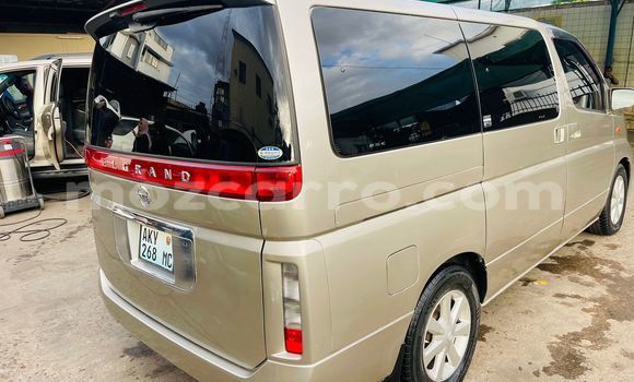 Tenga Tsaru Nissan Elgrand Zvimwe Mota in Maputo in Maputo Tenga Tsaru Nissan Elgrand Zvimwe Mota in Maputo in Maputo