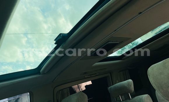 Nunua Ilio tumika Nissan Elgrand Fedha Gari ndani ya Maputo nchini Maputo Nunua Ilio tumika Nissan Elgrand Fedha Gari ndani ya Maputo nchini Maputo