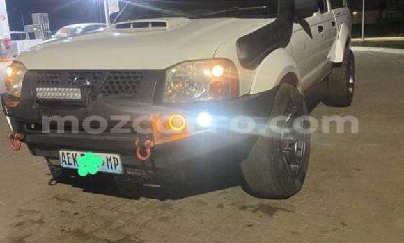 Comprar Usado Nissan Hardbody Branco Carro em Maputo em Maputo Comprar Usado Nissan Hardbody Branco Carro em Maputo em Maputo