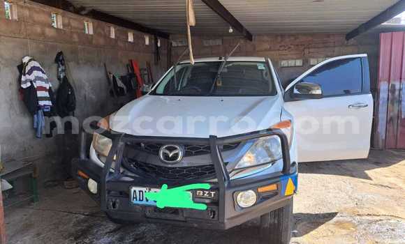 Comprar Usado Mazda BT-50 Branco Carro em Maputo em Maputo Comprar Usado Mazda BT-50 Branco Carro em Maputo em Maputo