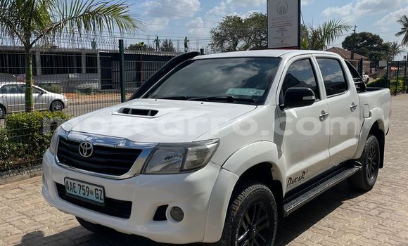 Buy Used Toyota Hilux White Car in Maputo in Maputo Buy Used Toyota Hilux White Car in Maputo in Maputo