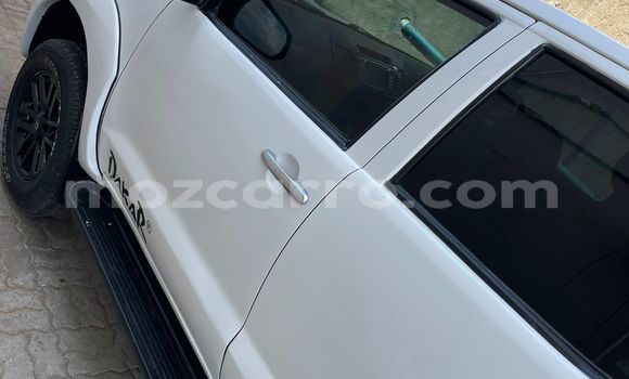 Buy Used Toyota Hilux White Car in Maputo in Maputo Buy Used Toyota Hilux White Car in Maputo in Maputo