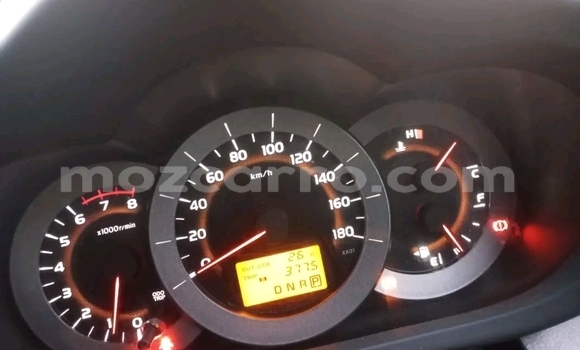 Nunua Ilio tumika Toyota RAV4 Nyeupe Gari ndani ya Maputo nchini Maputo Nunua Ilio tumika Toyota RAV4 Nyeupe Gari ndani ya Maputo nchini Maputo