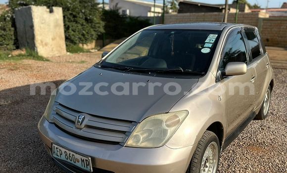 Comprar Usado Toyota IST Castanho Carro em Maputo em Maputo Comprar Usado Toyota IST Castanho Carro em Maputo em Maputo