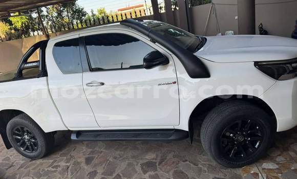 Tenga Tsaru Toyota Hilux Chena Mota in Maputo in Maputo Tenga Tsaru Toyota Hilux Chena Mota in Maputo in Maputo