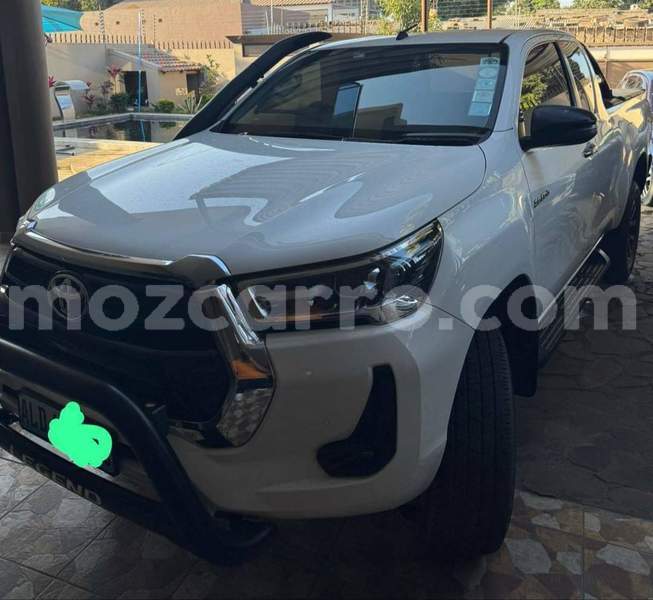 Big with watermark toyota hilux maputo maputo 27689