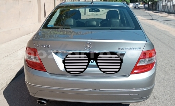 Nunua Ilio tumika Mercedes-Benz C250 coupe Nyingine Gari ndani ya Maputo nchini Maputo Nunua Ilio tumika Mercedes-Benz C250 coupe Nyingine Gari ndani ya Maputo nchini Maputo