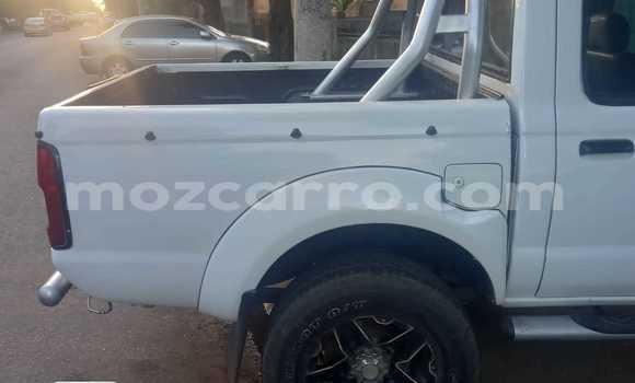 Comprar Usado Nissan Hardbody Branco Carro em Maputo em Maputo Comprar Usado Nissan Hardbody Branco Carro em Maputo em Maputo