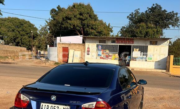 Nunua Ilio tumika BMW 3-Series Bluu Gari ndani ya Maputo nchini Maputo Nunua Ilio tumika BMW 3-Series Bluu Gari ndani ya Maputo nchini Maputo