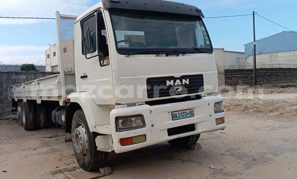 Comprar Usado AC Ace Branco Carro em Maputo em Maputo