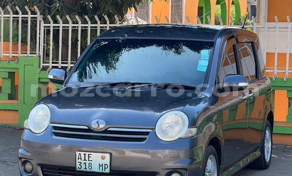 Nunua Ilio tumika Toyota Sienta Fedha Gari ndani ya Maputo nchini Maputo