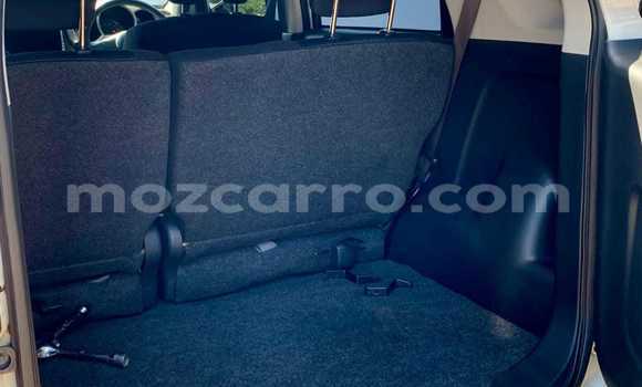 Nunua Ilio tumika Toyota Rush Nyeupe Gari ndani ya Maputo nchini Maputo Nunua Ilio tumika Toyota Rush Nyeupe Gari ndani ya Maputo nchini Maputo