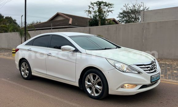 Buy Used Hyundai Sonata White Car in Maputo in Maputo Buy Used Hyundai Sonata White Car in Maputo in Maputo