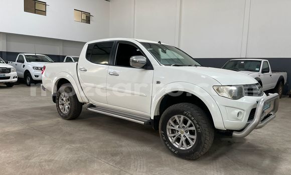 Nunua Ilio tumika Mitsubishi Triton Nyeupe Gari ndani ya Maputo nchini Maputo