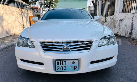 Buy Used Toyota Mark X White Car in Maputo in Maputo