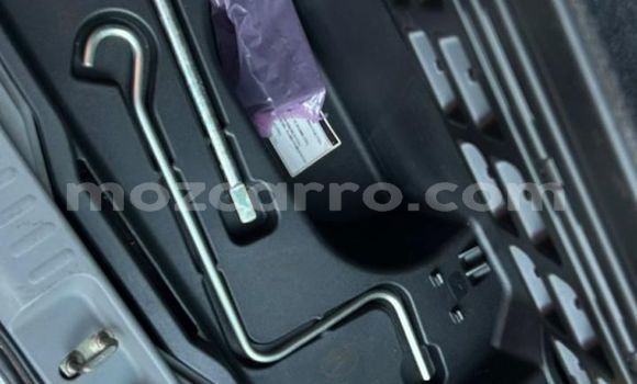 Comprar Usado Toyota Sienta Azul Carro em Maputo em Maputo Comprar Usado Toyota Sienta Azul Carro em Maputo em Maputo