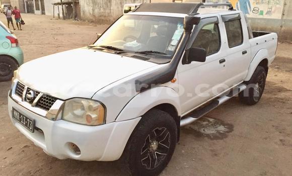 Buy Used Nissan Hardbody White Car in Maputo in Maputo Buy Used Nissan Hardbody White Car in Maputo in Maputo