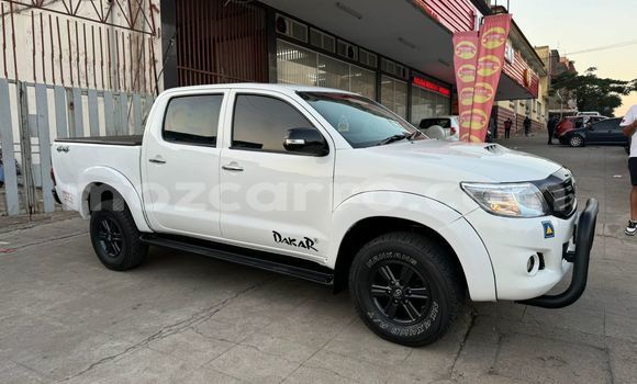 Nunua Ilio tumika Toyota Hilux Nyeupe Gari ndani ya Maputo nchini Maputo Nunua Ilio tumika Toyota Hilux Nyeupe Gari ndani ya Maputo nchini Maputo
