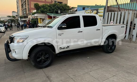Nunua Ilio tumika Toyota Hilux Nyeupe Gari ndani ya Maputo nchini Maputo Nunua Ilio tumika Toyota Hilux Nyeupe Gari ndani ya Maputo nchini Maputo