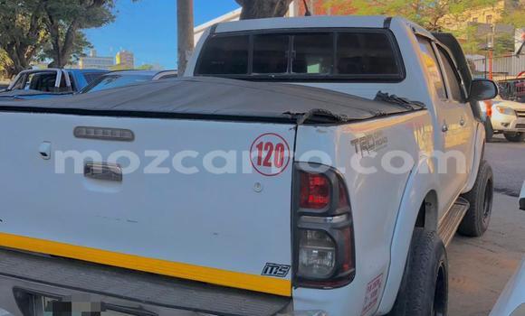 Buy Used Toyota Hilux White Car in Maputo in Maputo Buy Used Toyota Hilux White Car in Maputo in Maputo