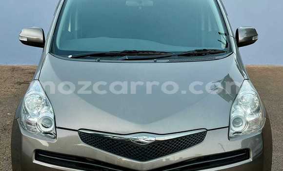 Comprar Usado Toyota Ractis Castanho Carro em Maputo em Maputo