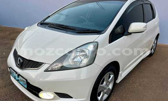 Comprar Usado Honda Fit Branco Carro em Maputo em Maputo Comprar Usado Honda Fit Branco Carro em Maputo em Maputo