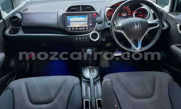 Comprar Usado Honda Fit Branco Carro em Maputo em Maputo Comprar Usado Honda Fit Branco Carro em Maputo em Maputo