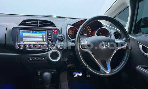 Comprar Usado Honda Fit Branco Carro em Maputo em Maputo Comprar Usado Honda Fit Branco Carro em Maputo em Maputo