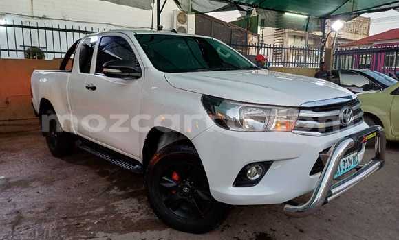 Comprar Usado Toyota Hiluxe Revo Branco Carro em Maputo em Maputo Comprar Usado Toyota Hiluxe Revo Branco Carro em Maputo em Maputo