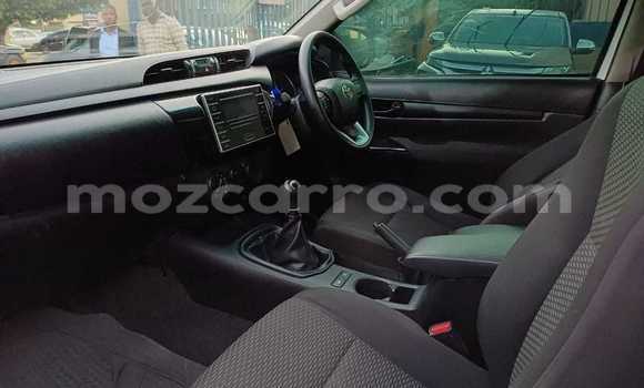 Tenga Tsaru Toyota Hiluxe Revo Chena Mota in Maputo in Maputo Tenga Tsaru Toyota Hiluxe Revo Chena Mota in Maputo in Maputo