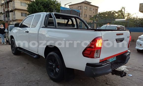 Comprar Usado Toyota Hilux Branco Carro em Maputo em Maputo Comprar Usado Toyota Hilux Branco Carro em Maputo em Maputo